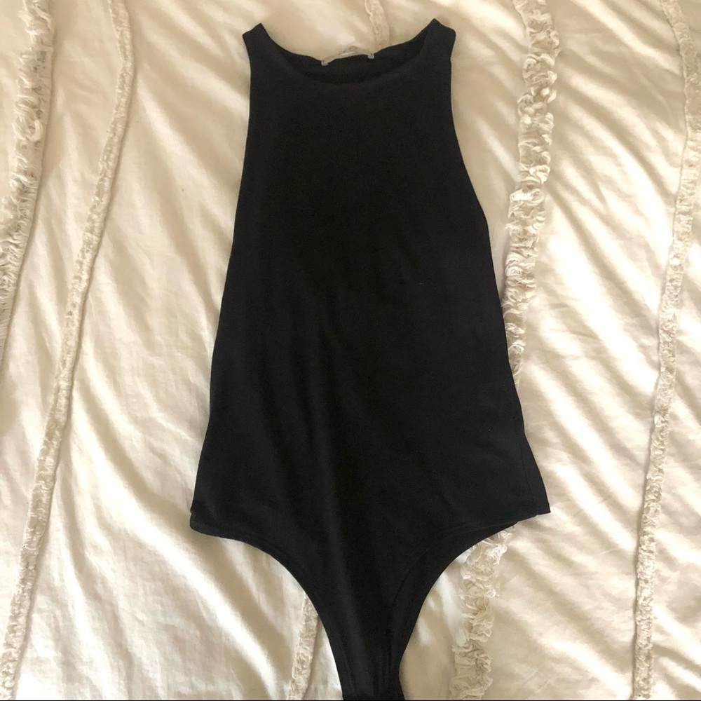 🌸Solid Black Highneck Bodysuit